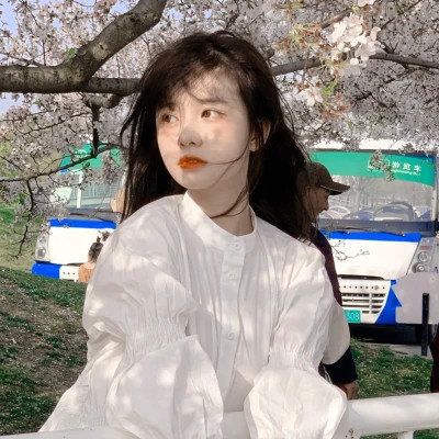 微信简单漂亮的好看女生头像