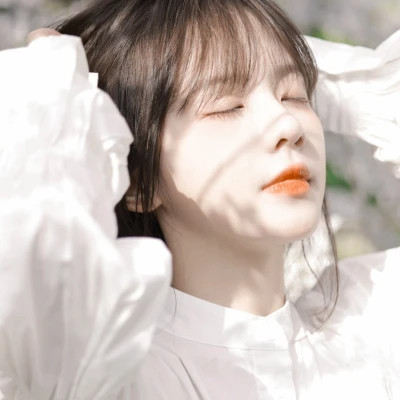 微信简单漂亮的好看女生头像