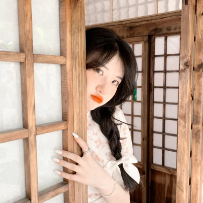 头像图片女简单干净