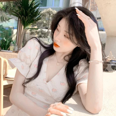 头像图片女简单干净