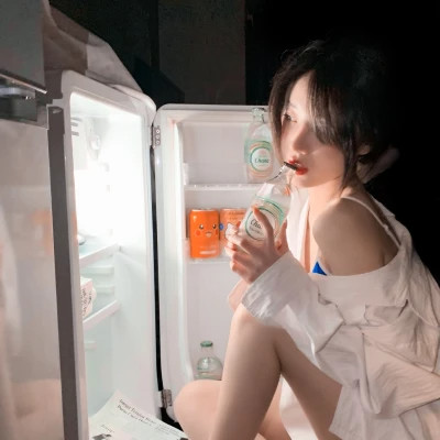 头像图片女简单干净