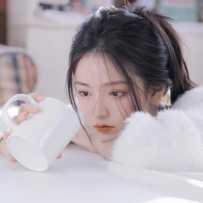 qq简单女头像图片高清