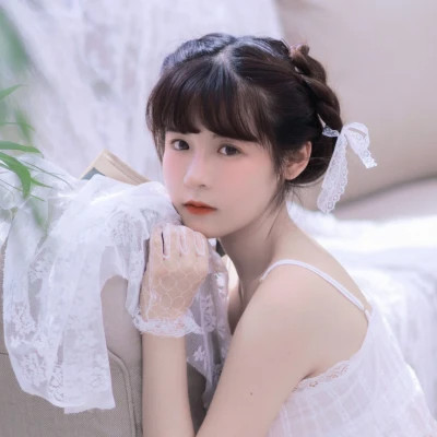 QQ头像女生简单气质清新图片