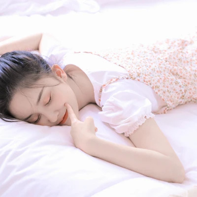 简单简约高清又很清新的女头