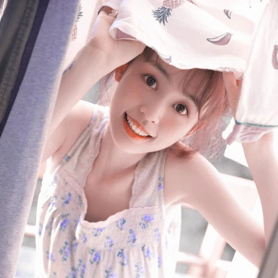 简单简约高清又很清新的女头