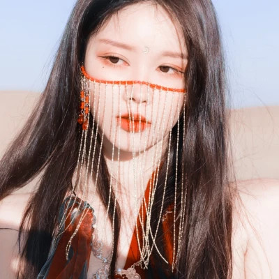 简单很有气质的女生头像真人照片