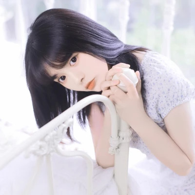 2025女生头像简单气质