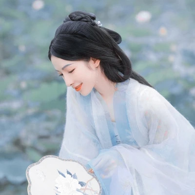 2025女生头像简单气质