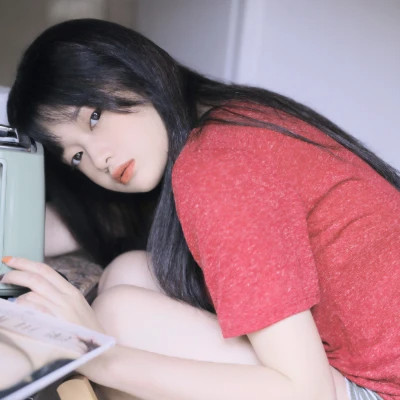 治愈头像女简单干净气质