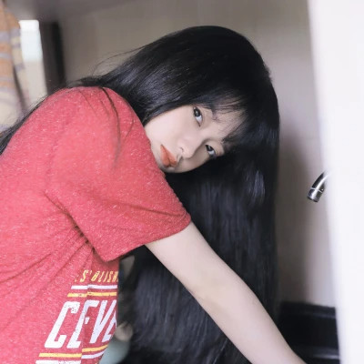治愈头像女简单干净气质
