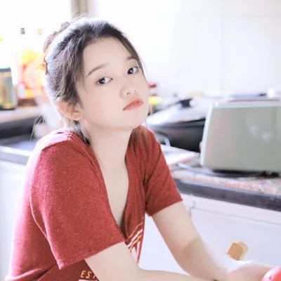 治愈头像女简单干净气质