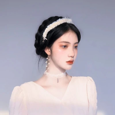 2025简单气质的女生头像
