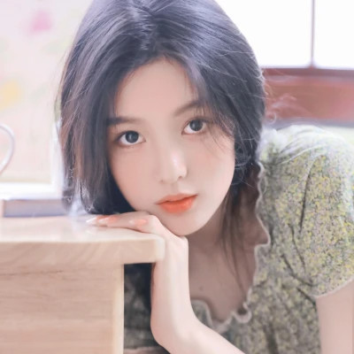 2025简单气质的女生头像
