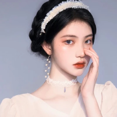 2025简单气质的女生头像