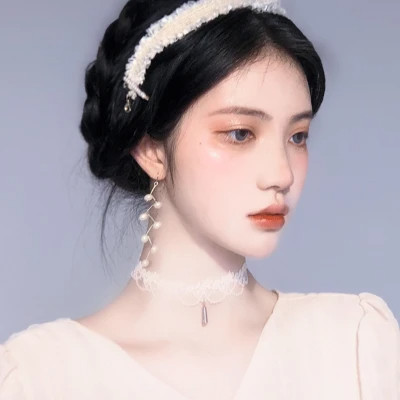 2025简单气质的女生头像