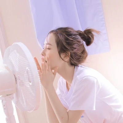 2025简单气质的女生头像
