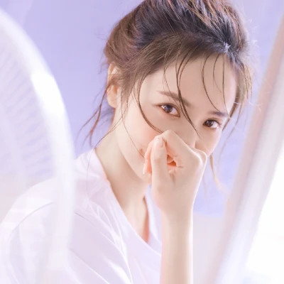 2025简单气质的女生头像