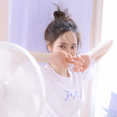 2025简单气质的女生头像