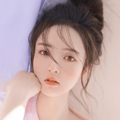 2025简单气质的女生头像