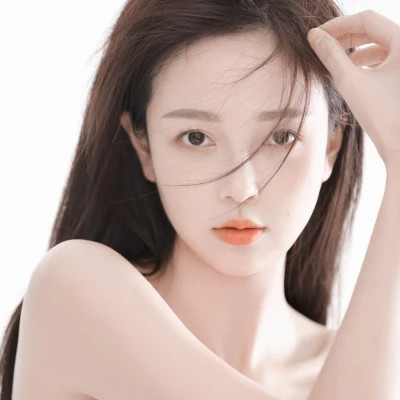 2025简单气质的女生头像