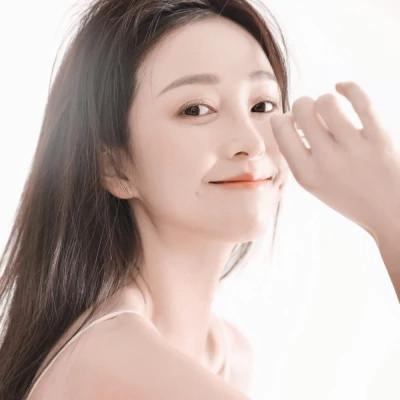 2025简单气质的女生头像