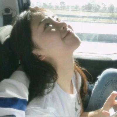 清新素雅简单女头像图片