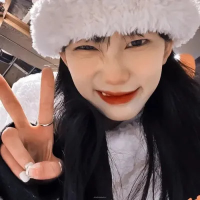 气质干净女生头像图片