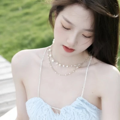 气质干净女生头像图片