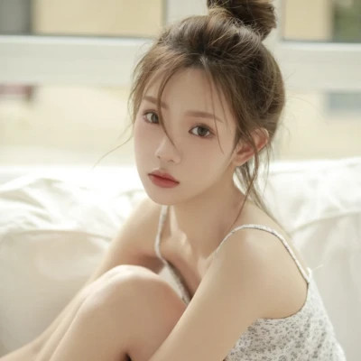 气质干净女生头像图片