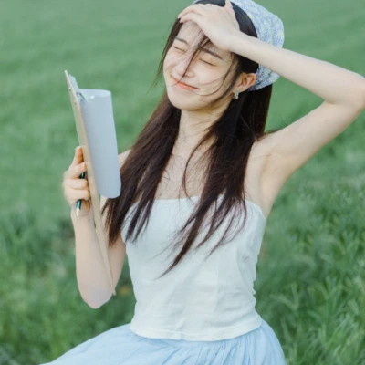 气质干净女生头像图片
