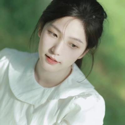 气质干净女生头像图片