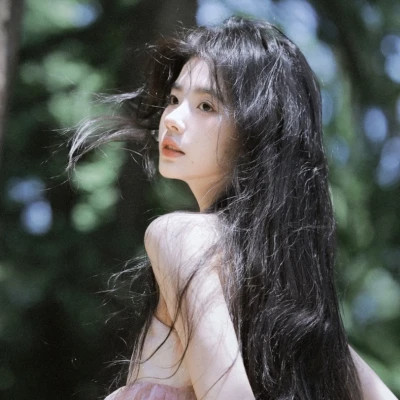 气质干净女生头像图片