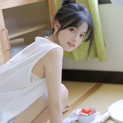 气质干净女生头像图片
