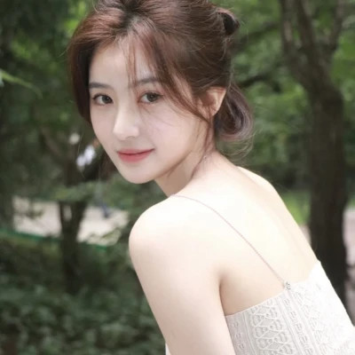 气质干净女生头像图片