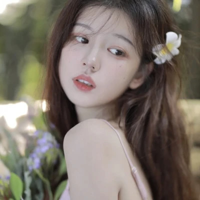 气质干净女生头像图片