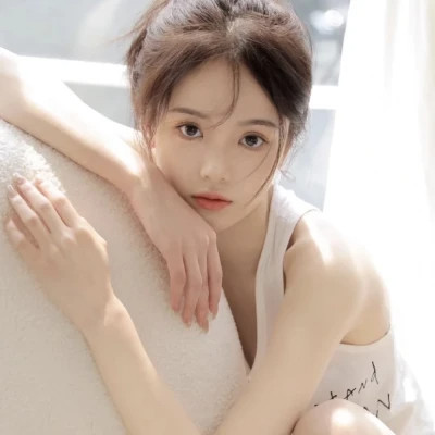 气质干净女生头像图片