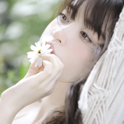 气质干净女生头像图片