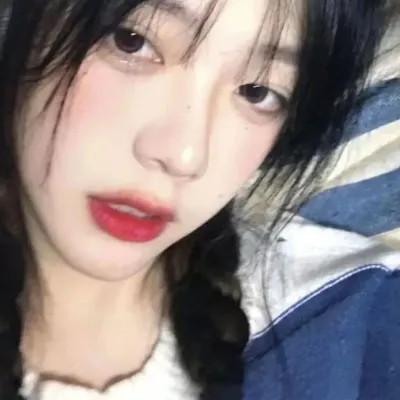 气质干净女生头像图片