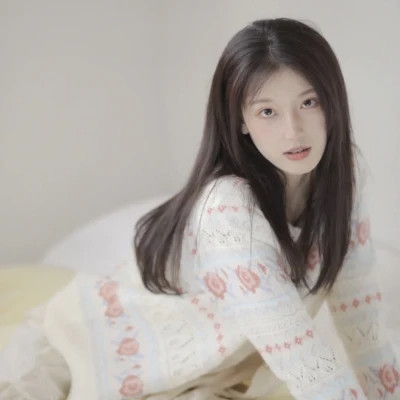 气质干净女生头像图片