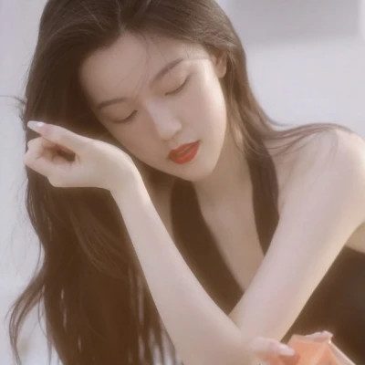 气质干净女生头像图片