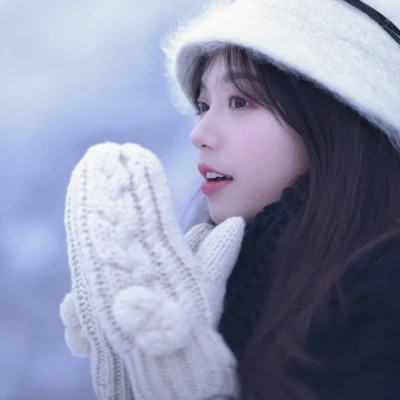 气质干净女生头像图片