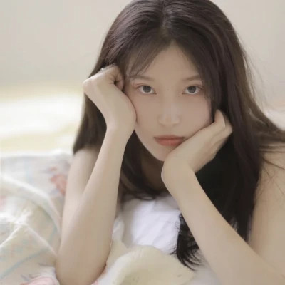 气质干净女生头像图片