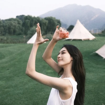 气质干净女生头像图片