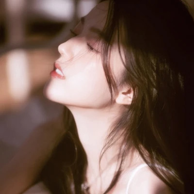 治愈初恋系干净女生头像