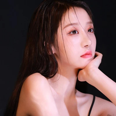 特别干净高清好看的女生头像