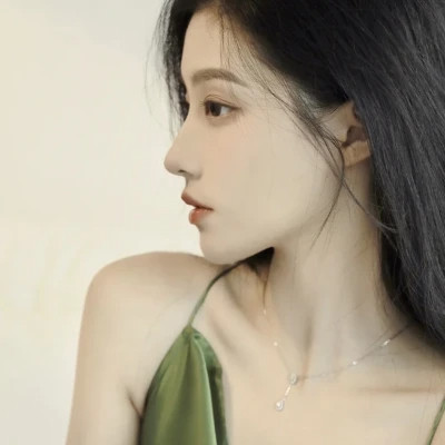 特别干净高清好看的女生头像