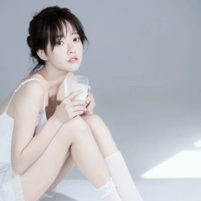 特别干净高清好看的女生头像