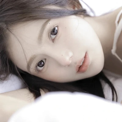 特别干净高清好看的女生头像