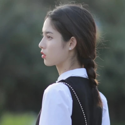 特别干净高清好看的女生头像