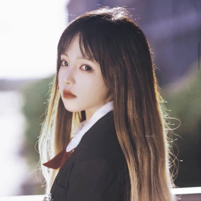 女性知性的图片头像